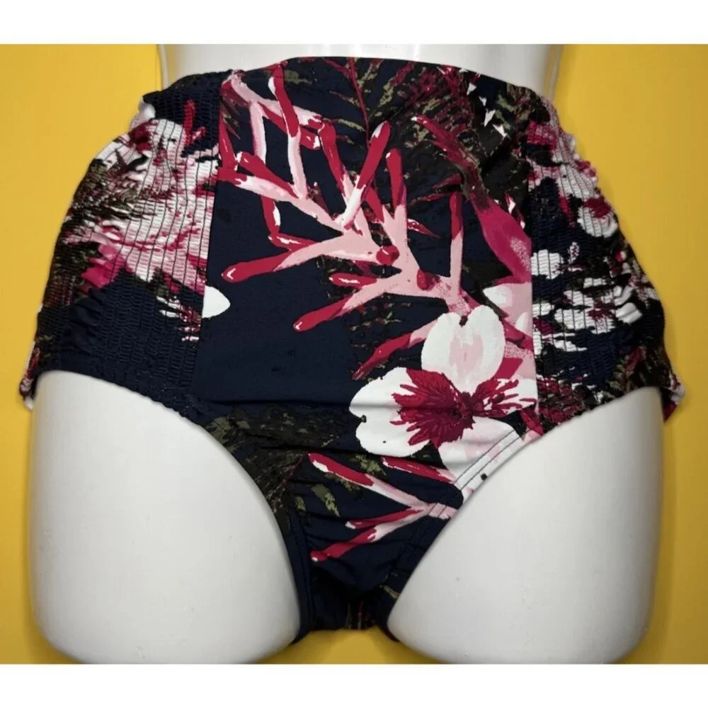 Swim Tops‎ and Bottoms BUNDLE  3 Bottoms 3 Tops Size Small